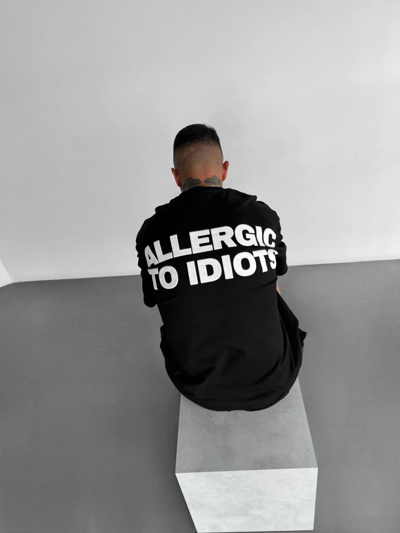 Allergic To Idiots - Black - Oversized T Shirt