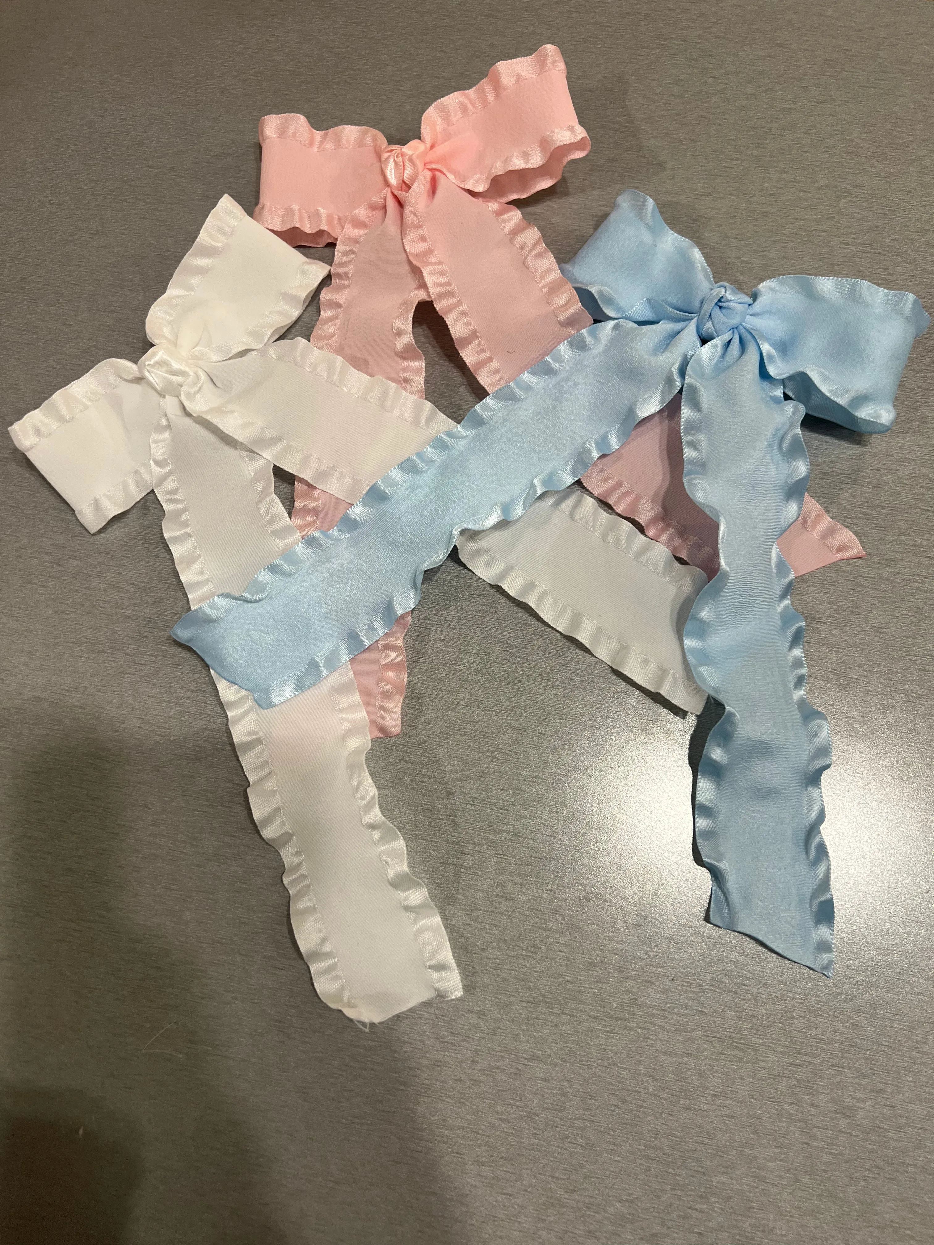 Flat Double Ruffle Bow w/ 6" Stream - Large