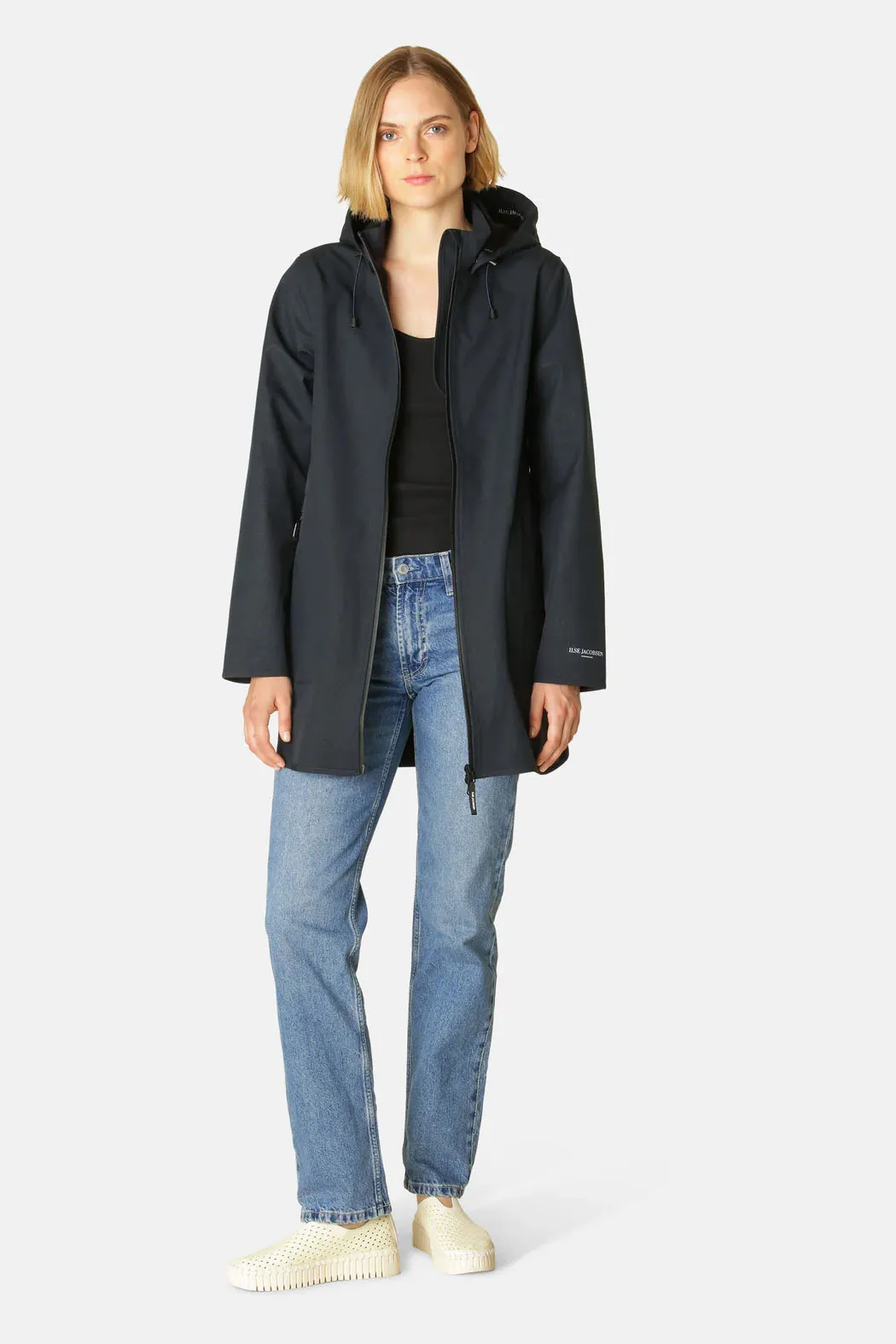 Ilse Jacobsen Women&#x27;s Raincoat 135 Long Dark Indigo | Buy Ilse Jacobsen Women&#x27;s Raincoat 135 Long Dark Indigo here | Outnorth