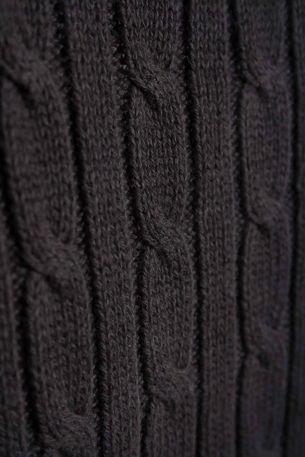 Ladies Cable Knit V Neck Jumper