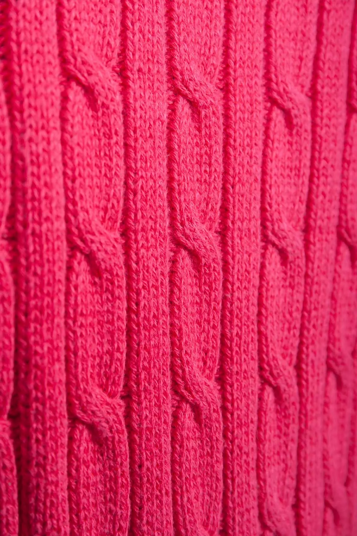 Ladies Cable Knit V Neck Jumper
