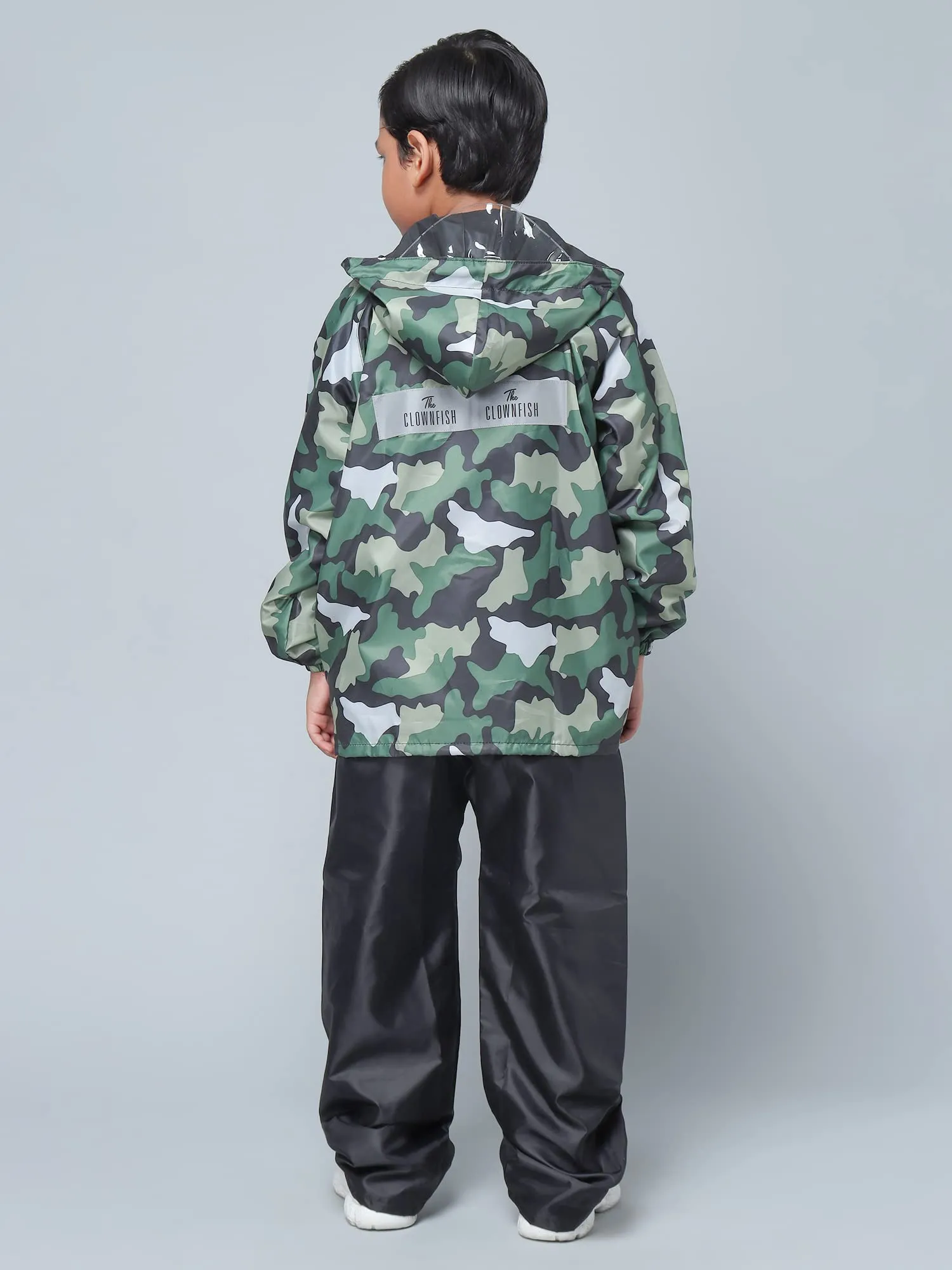 STRAUSS THE CLOWNFISH Comrad Series Kid's Waterproof Nylon Double Coating Reversible Standard Length Raincoat With Hood & Reflector Logo At Back, Top & Bottom Printed Pouch, 11-13 Years(Green Camo)