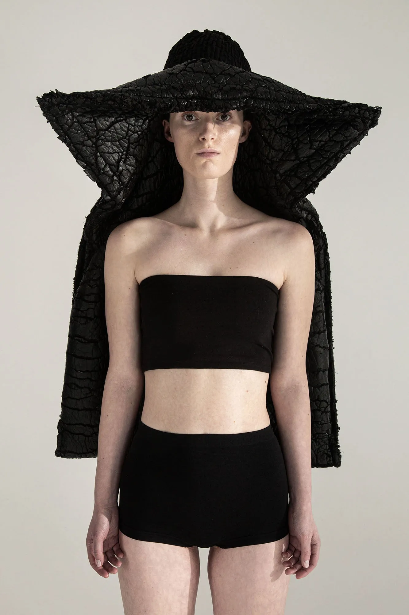 SURVIVOR 2-way transforming piece: coat / hat / bag / vest