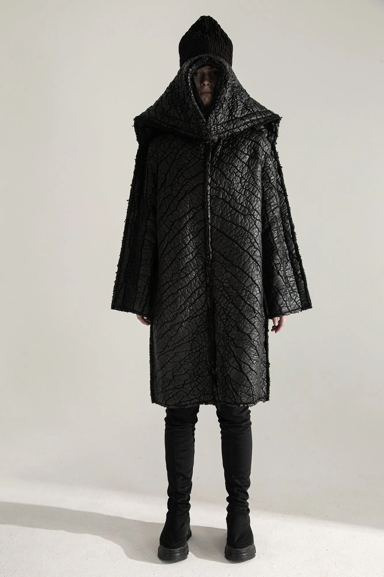 SURVIVOR 2-way transforming piece: coat / hat / bag / vest