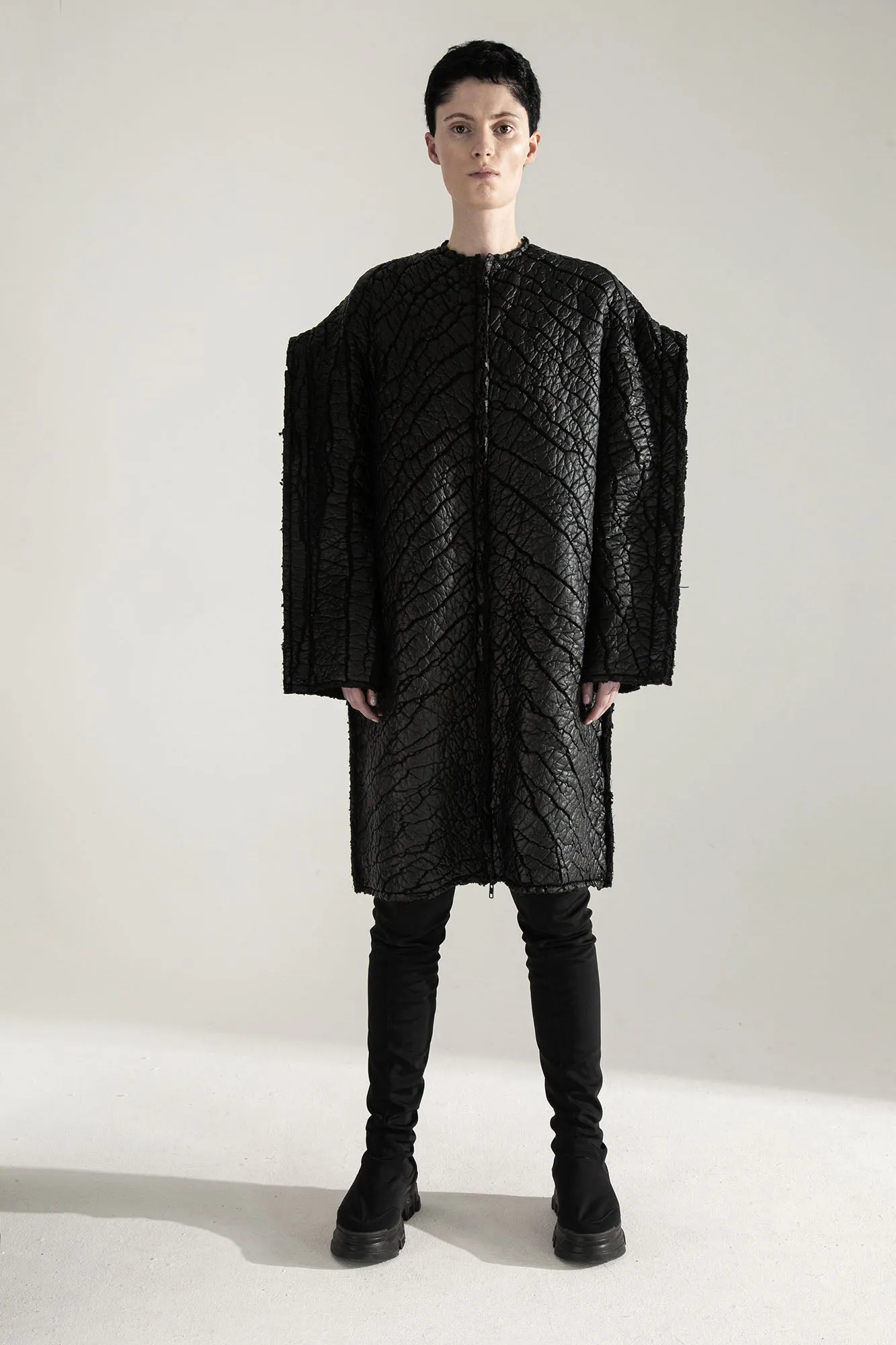 SURVIVOR 2-way transforming piece: coat / hat / bag / vest