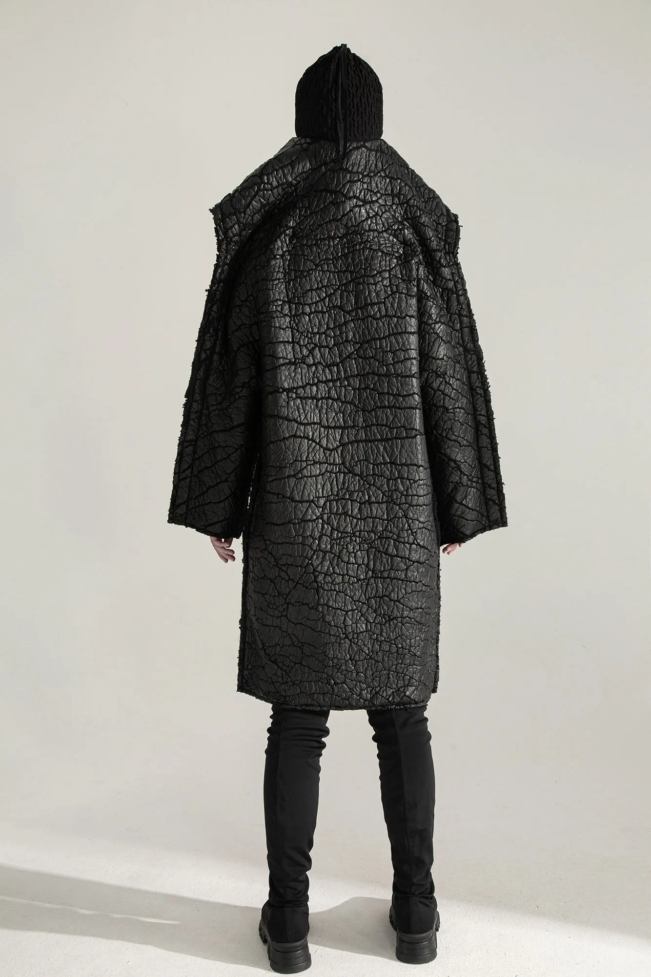 SURVIVOR 2-way transforming piece: coat / hat / bag / vest