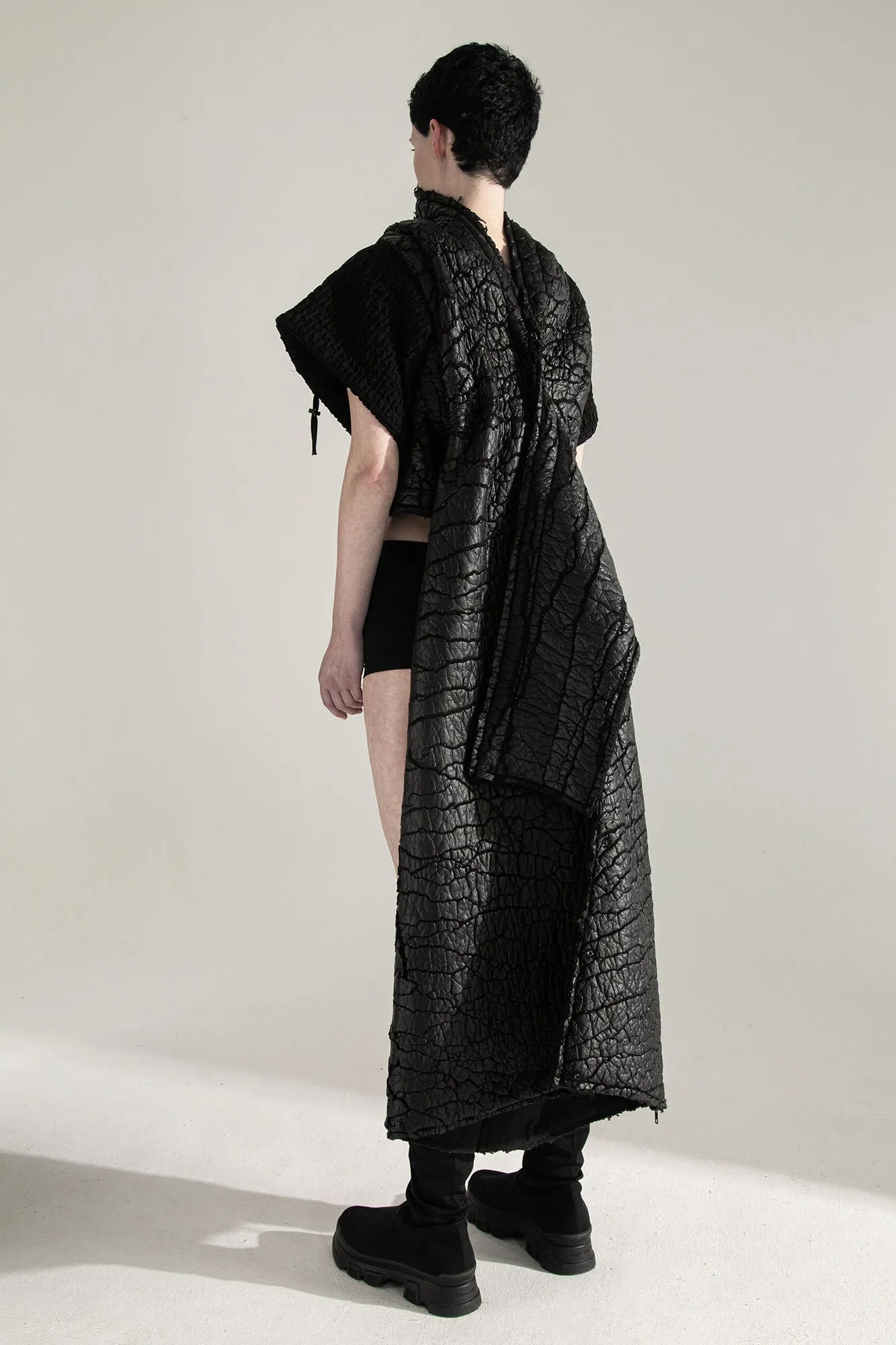 SURVIVOR 2-way transforming piece: coat / hat / bag / vest
