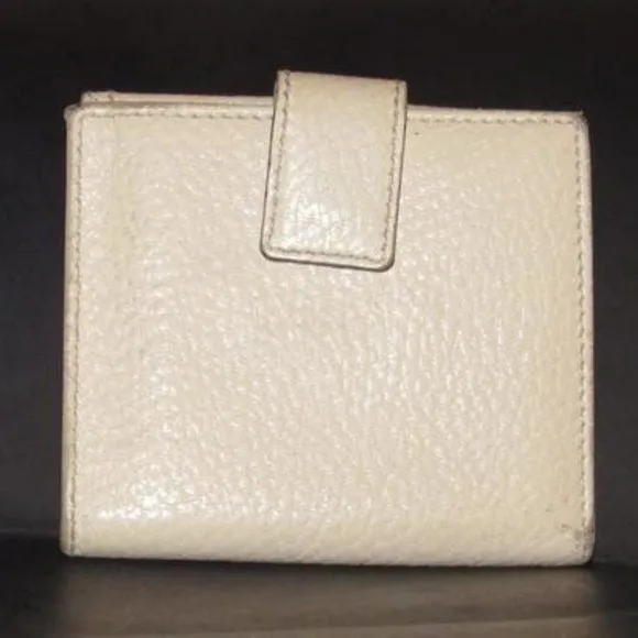 Vintage Gucci Ivory Pebbled Bi-fold Bamboo Accent